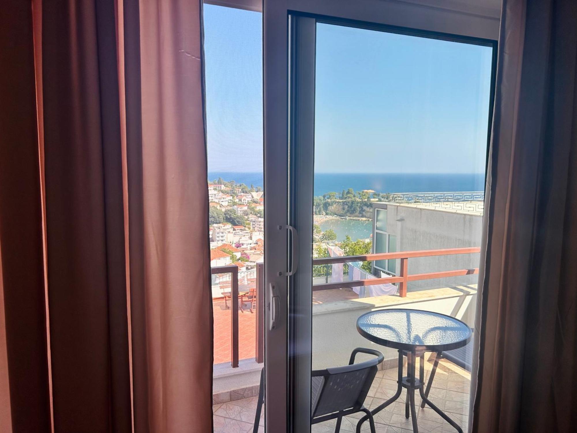 Apartments Aga Ulcinj Bagian luar foto