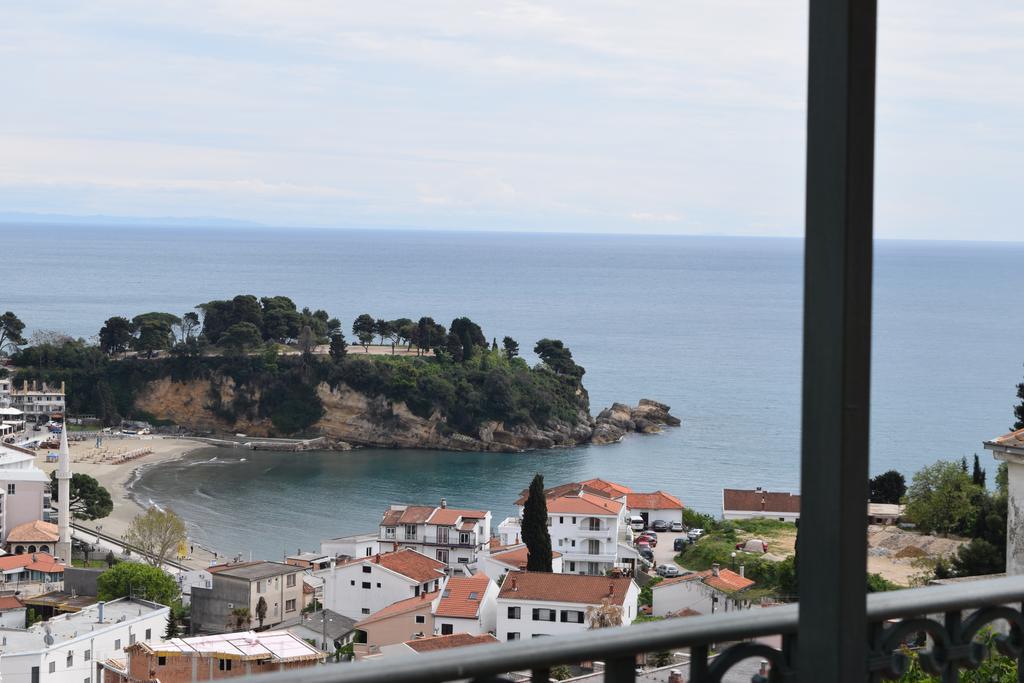Apartments Aga Ulcinj Bagian luar foto