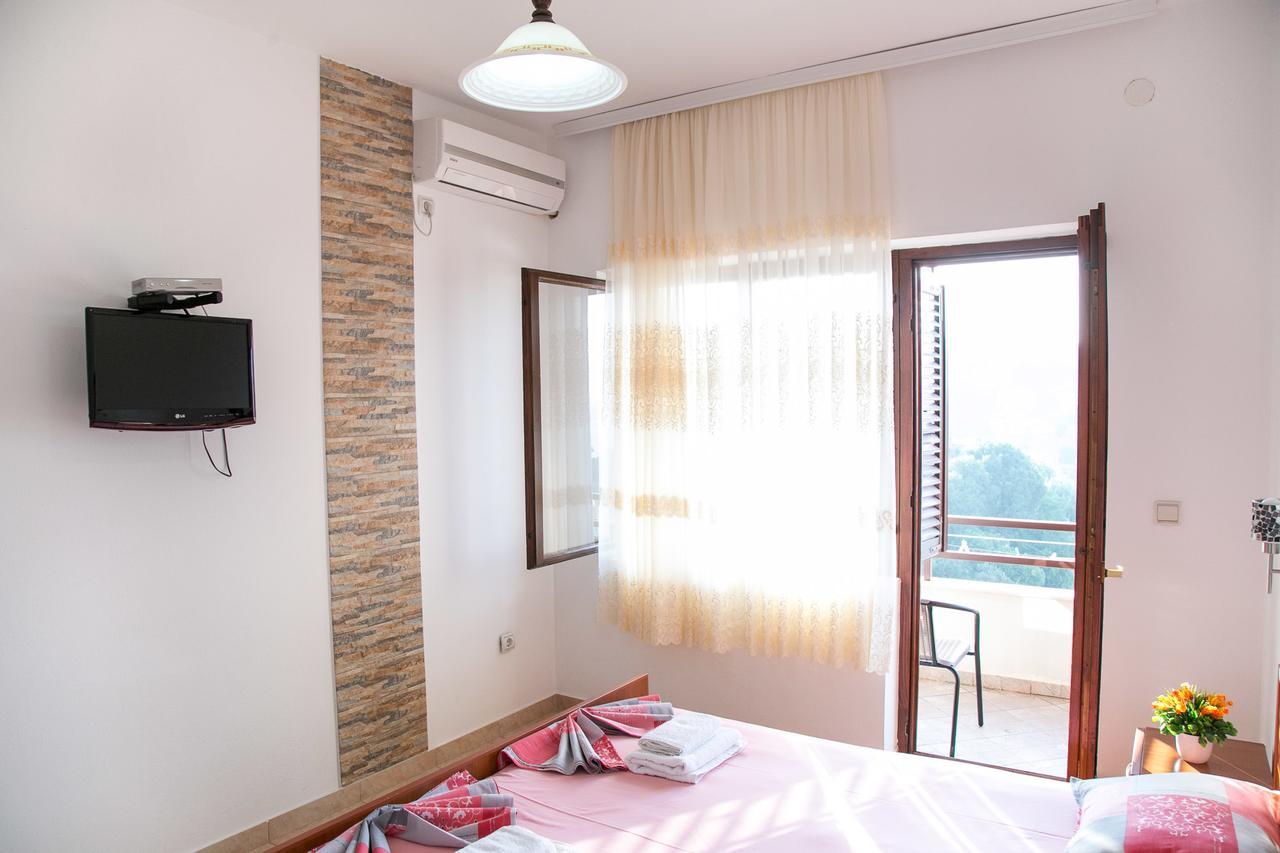 Apartments Aga Ulcinj Bagian luar foto