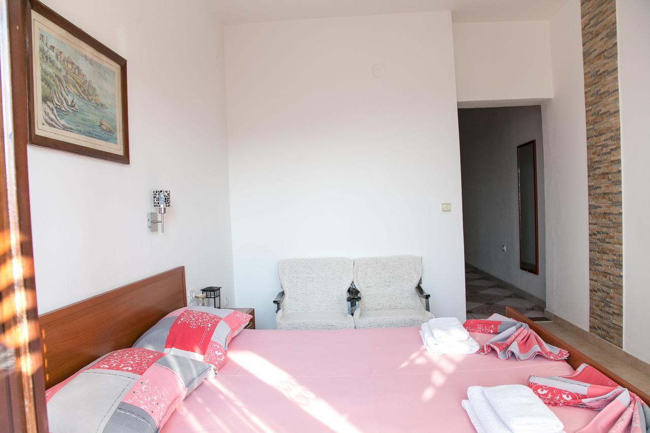 Apartments Aga Ulcinj Bagian luar foto