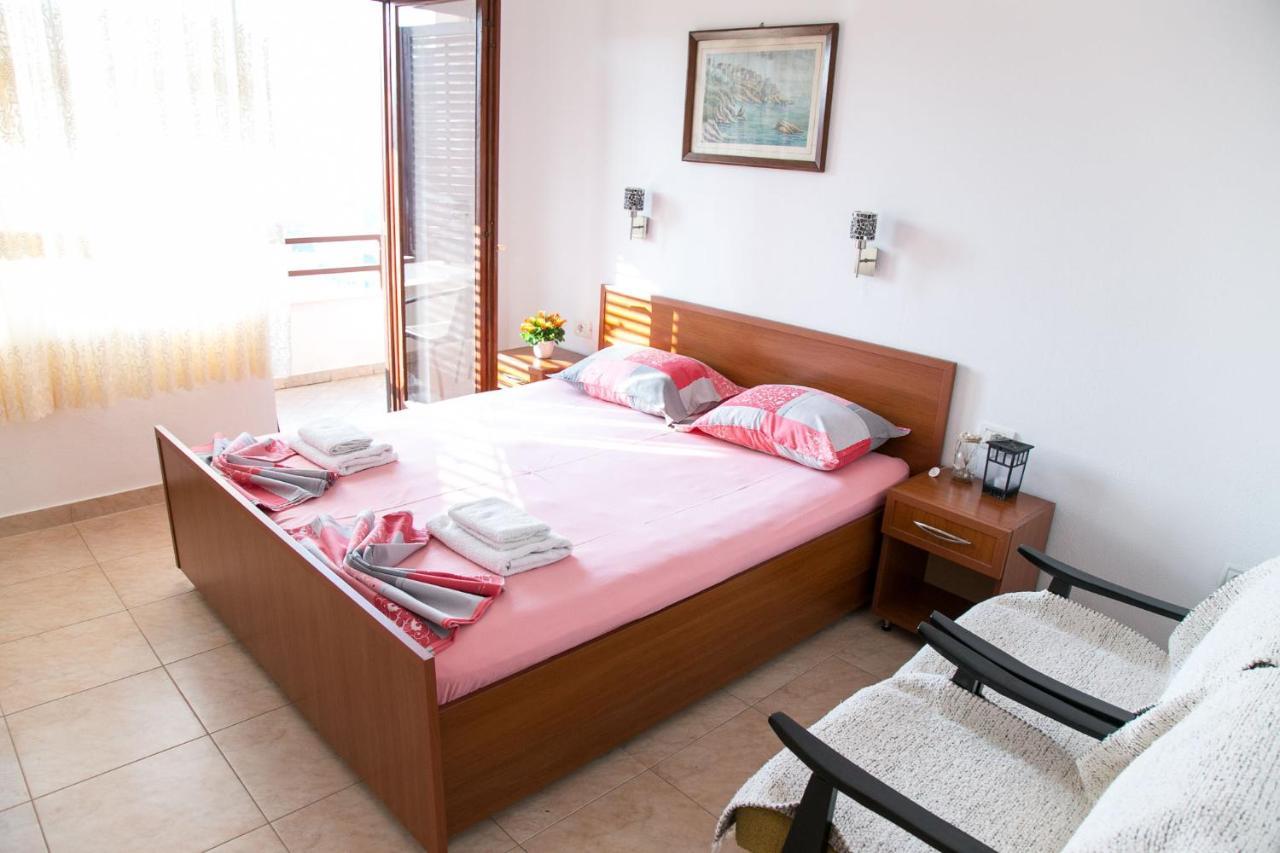 Apartments Aga Ulcinj Bagian luar foto