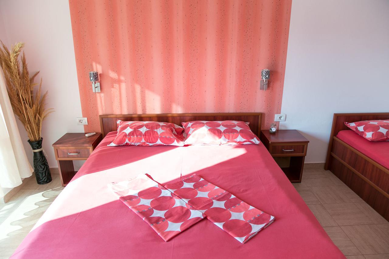 Apartments Aga Ulcinj Bagian luar foto