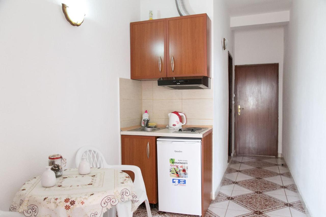 Apartments Aga Ulcinj Bagian luar foto